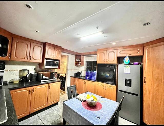 3 BEDROOM HOUSE FOR SALE IN NORTHDALE